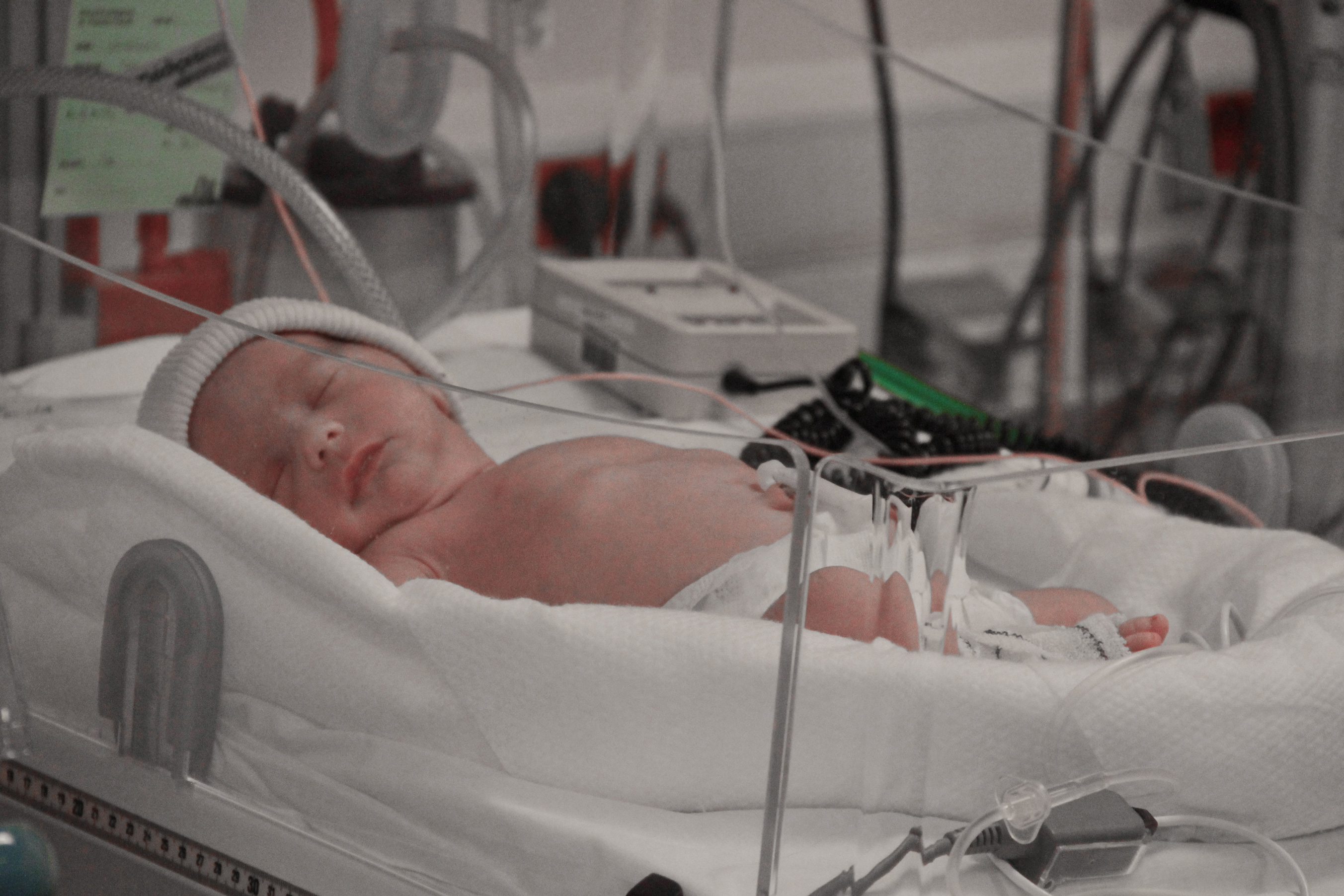 Après L'accouchement, Le Bébé Nouveau-né À L'hôpital Banque D