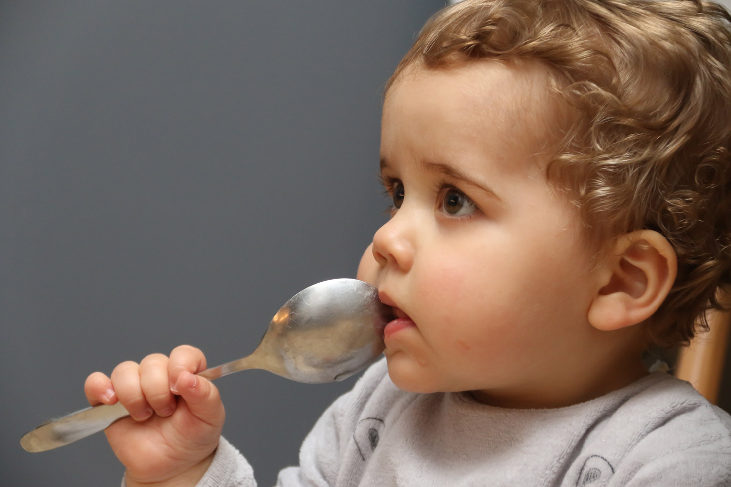 L'introduction des aliments solides chez l'enfant âgé de 6 à 7 mois