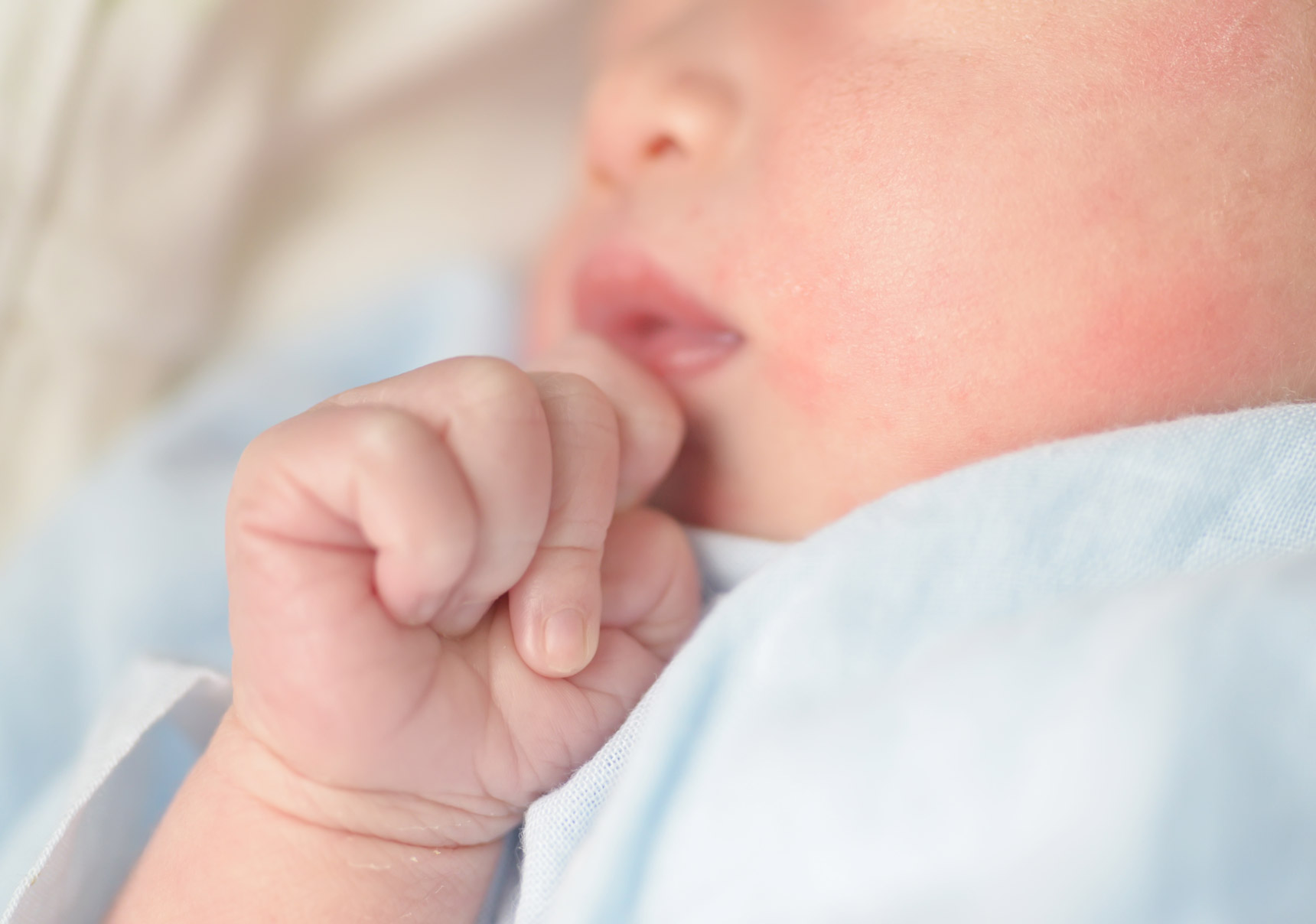 Bébé à 1 mois : croissance, sommeil et nourriture