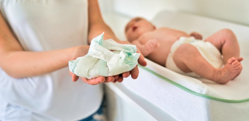 Diarrhée de bébé : causes, symptômes et traitement - mpedia.fr