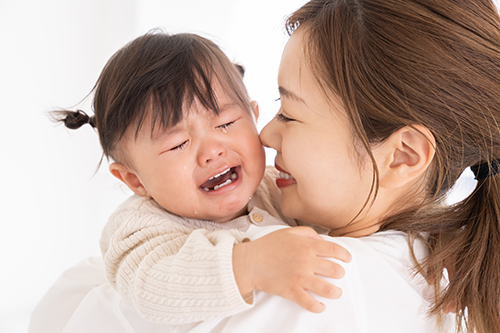 L'éveil de bébé de 3 à 6 mois : premières découvertes : Femme